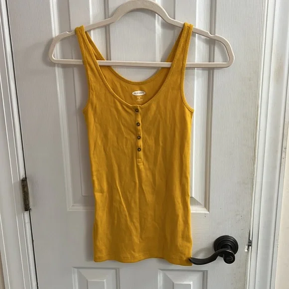 Mustard colored tank top - Picture 2 of 3